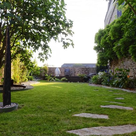 Le 27- Boutique B&B Dinan Exterior photo
