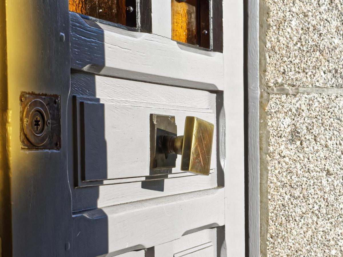 Le 27- Boutique B&B Dinan Exterior photo
